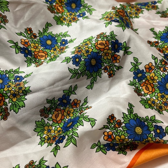 ALEXANDER’s Silk Floral Scarf Made in Italy Triangle Headscarf for Women - Picture 3 of 10